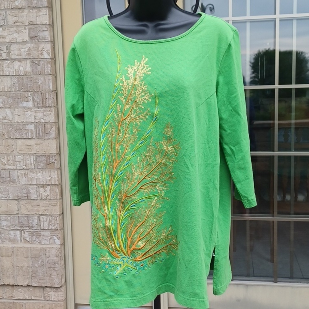 Bob Mackie Top M Kelly Green Embroidered 3/4 Sleeve Cotton Tee, 19” PTP, 27” L